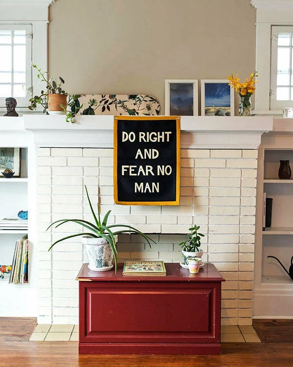 Oxford Pennant Do Right And Fear No Man Felt Flag Banner Wall Banners + Pennants 2 Oxford Pennant Do Right And Fear No Man Felt Flag Banner Wall Banners + Pennants