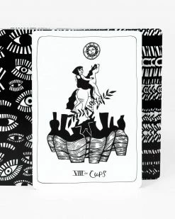 Vieux Monde Express Many Queens Tarot Deck