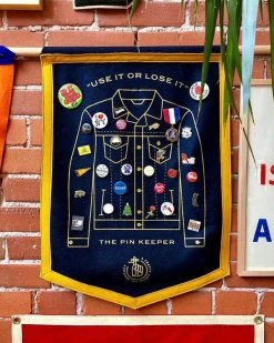 Oxford Pennant Pin Keeper Felt Banner (Pin Collection Display)