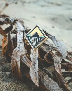 Asilda Store Traveler Pin