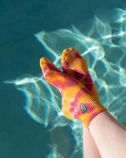 Valley Cruise Press Huggy The Houseplant Tie Dye Ankle Socks